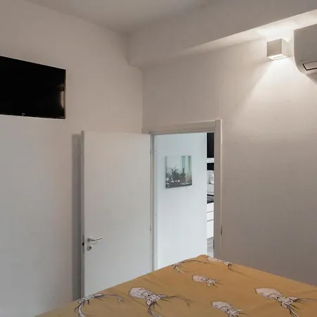 Apartamento Elegant Sweet - Milan, 15 Minute Duomo *